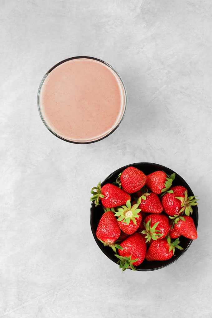strawberry smoothie with avocado